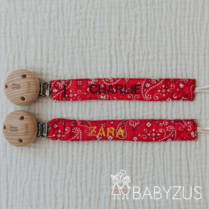 Speenkoord met naam | Rood paisley bandana